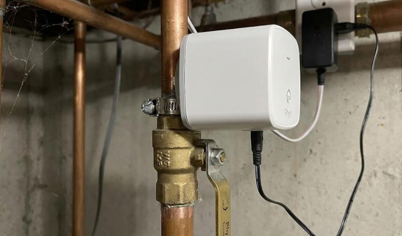 Válvula de corte WiFi Tuya Motor de válvula inteligente instalado sobre una llave de paso de agua estándar